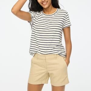 NWT J. Crew Women's 3 1/2" Classic Chino Shorts Flat Front Light Khaki Tan SZ 2
